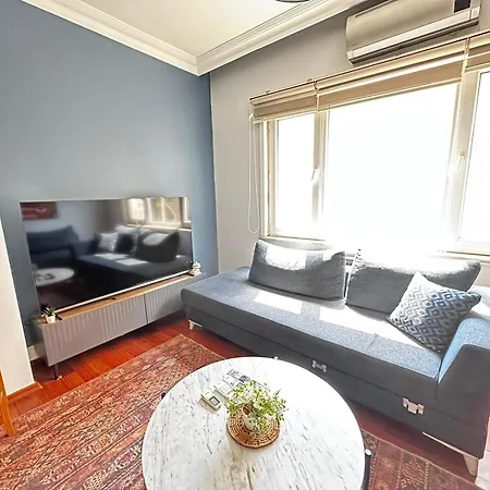 Apartment Four Bedroom In Taksim, 4acs, Uelk 2