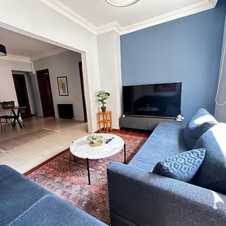 Four Bedroom In Taksim, 4acs, Uelk 2 Apartment