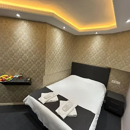 Sezgin Laleli Hotel 2*