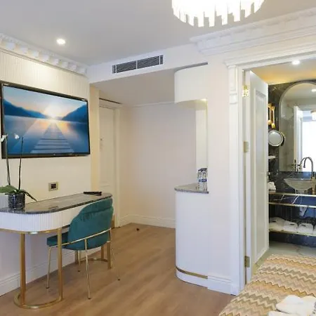 מלון Golden Horn Bosphorus 4*
