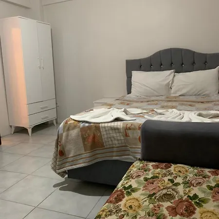 71 Aparthotel *