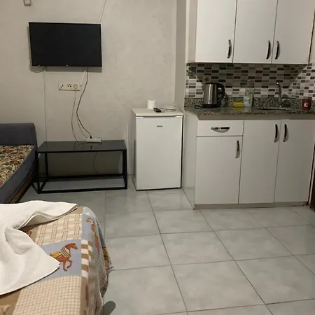 Aparthotel 71 *