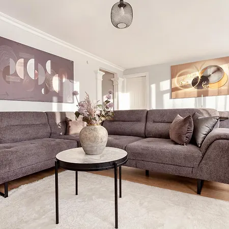 Apartment Charming Spacious 4 Big With Sweet King Beds *