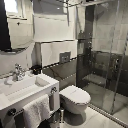 216 Silver Hotel