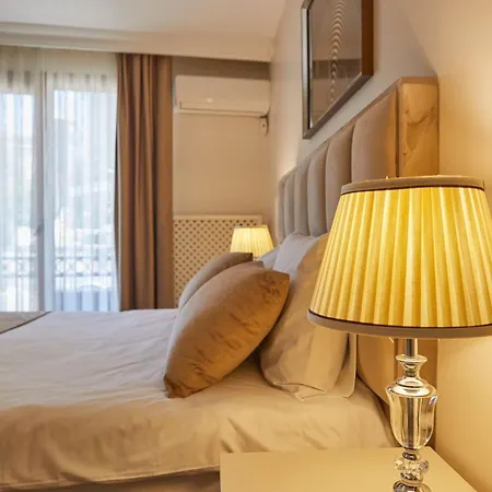 Kaira Hotel& Aparts Hotel *