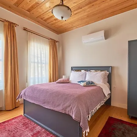 Nostalgic & Comfortable Historical Home! Willa *