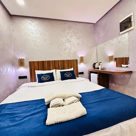 Center Allyon Hotel