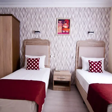 Hotel Artefes Old City