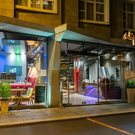Hotel Tulip & 4*