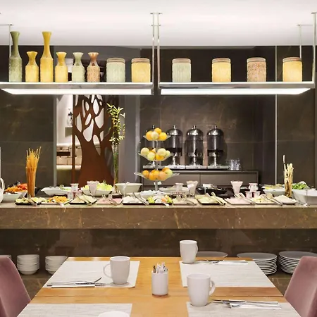 Ramada By Wyndham Grand Bazaar Hotel 4*