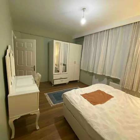 Comfortable And Lovely, In The Heart Of Apartment *