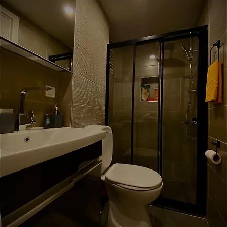Comfortable And Lovely, In The Heart Of Apartment *