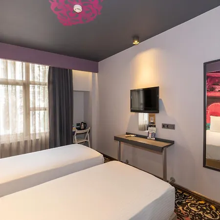 Hotel Tulip & 4*