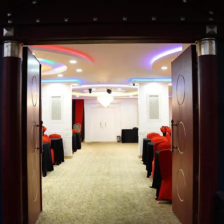 El Emin Hotell 4*