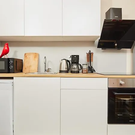 Apartment Stunning 3br 3bathroom 3ac Near Metro D2 *