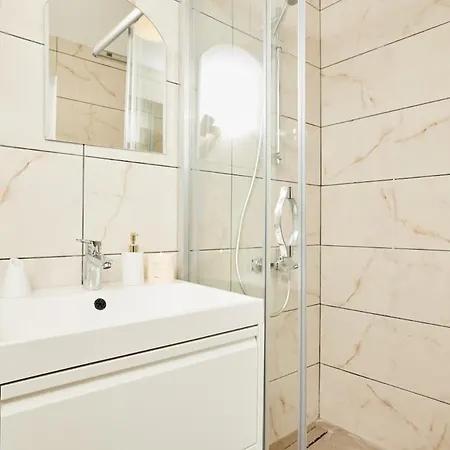 Stunning 3br 3bathroom 3ac Near Metro D2 Apartment *