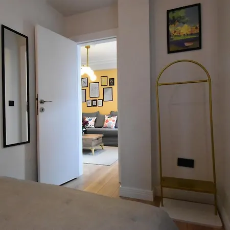 Stunning 2br 3ac Near Metro - Ym 3