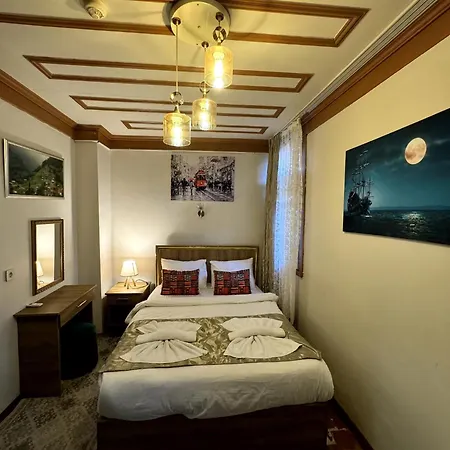 April Story Aparthotel *