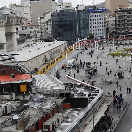 Ravello Taksim 3*