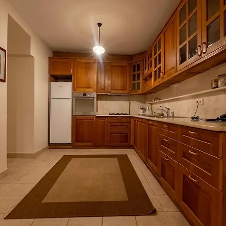Villa Terrace Triplex In Peninsula