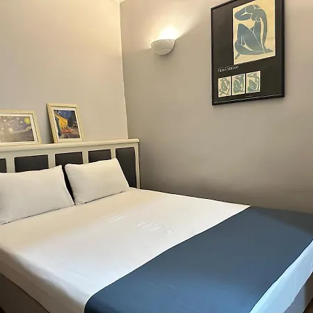 Perahomes For Light Sleeper Apartment Istanbul