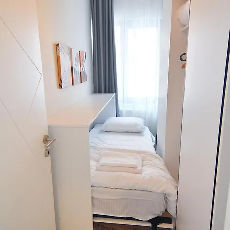 Brand New With 2 Beds & Office Apartment Istanbul