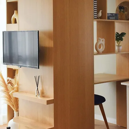 Apartment Brand New With 2 Beds & Office *