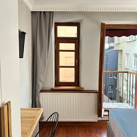 Perahomes Wooden Flat With Small Balcony Apartment *