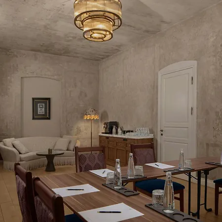 Adahan Decamondo Pera, Autograph Collection Istanbul