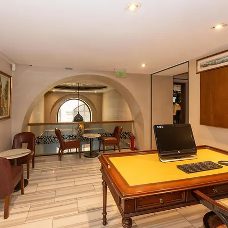 Pera Tulip & Hotel Istanboel