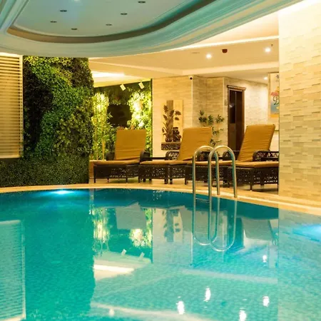 Felicity Hotel 3*