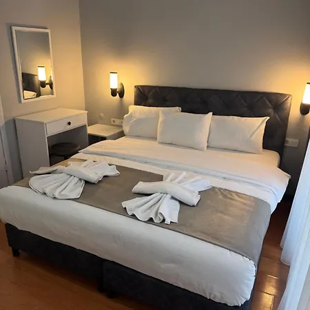 Hotel Galley Port 2*