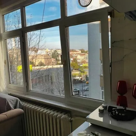 Istanbulun Kral Dairesi Asansoerlue Ve 2 Klimali Apartment Istanbul