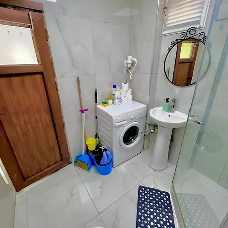 Istanbulun Kral Dairesi Asansoerlue Ve 2 Klimali Apartment