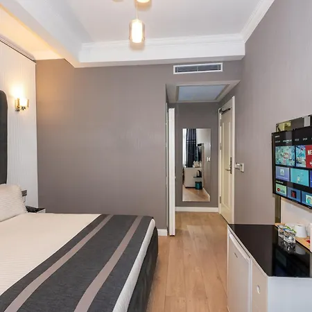 Hotel The Now