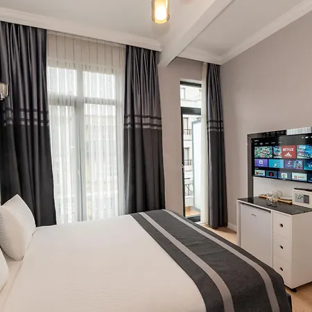 Hotel The Now *
