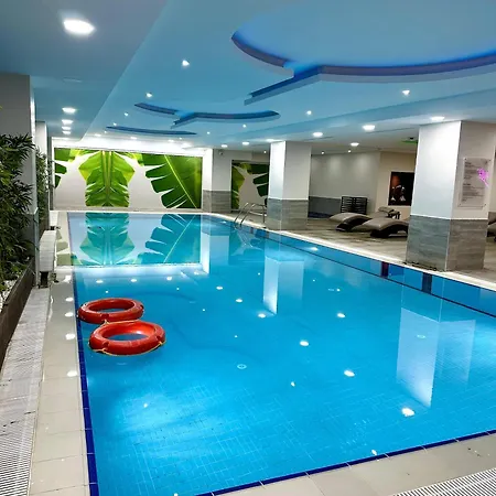 Ramada By Wyndham Merter Hotel 5*