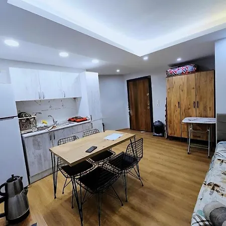 Life Hotel& Breakfast Апарт-отель