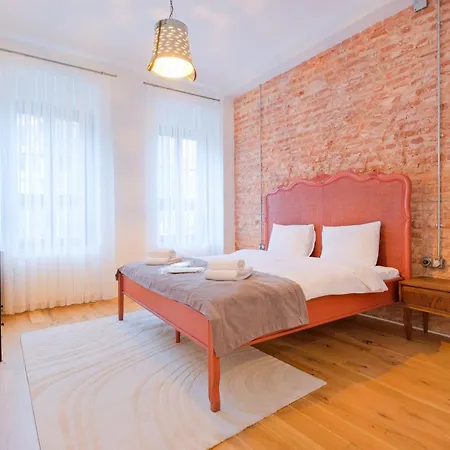 Apartamento Casa Isabel - Amazing 5br House In Prime Location *