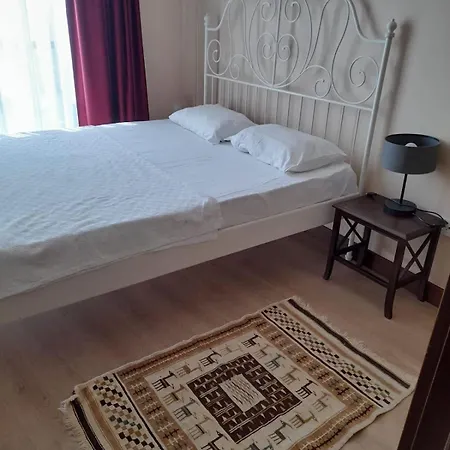 Intimate 1 Bedroom At Center Of Atasehir Apartment *