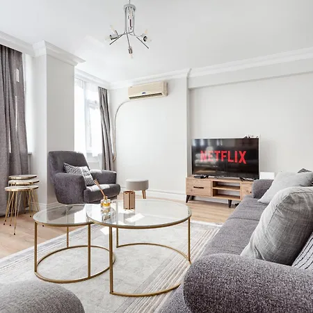 Chic Spacious 4br With Lift On Main Street 2m Metro Apartment *