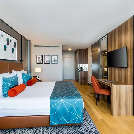 Opera Bosphorus - Preferred And מלון 4*