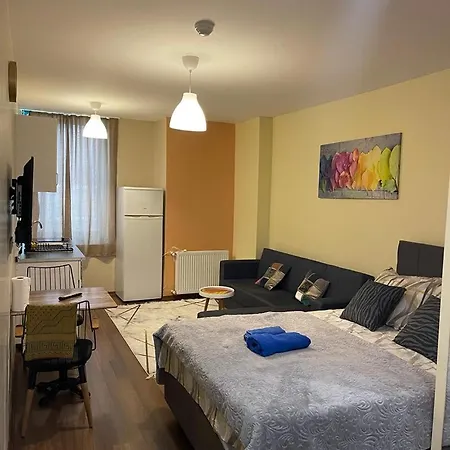 Taksin Apartment