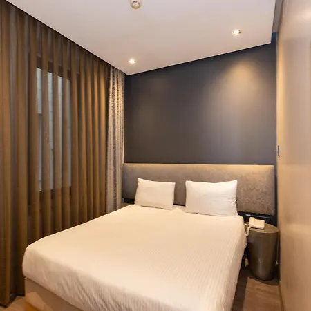 Pera Tulip & 4*