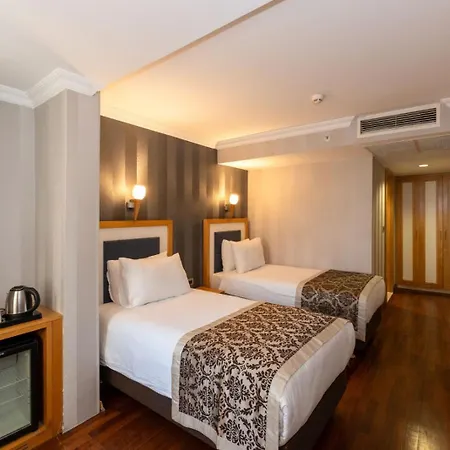 Hotel Crestium Prime Square