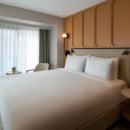 Lunet Old Otel *