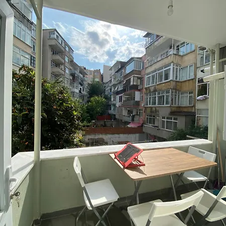 Comfortable And Lovely, In The Heart Of Apartment *