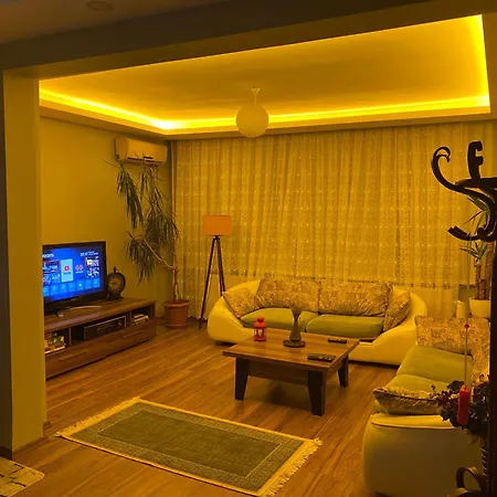 Comfortable And Lovely, In The Heart Of Apartment *