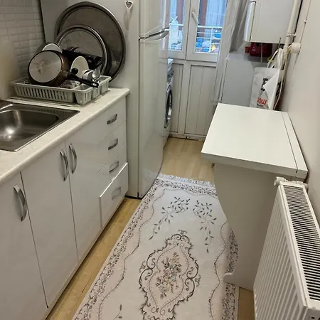 Great Location And Cozy House! Apartment