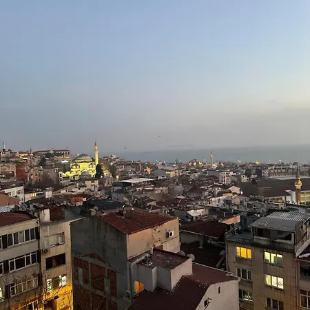 Apartment Bosphorus View And Cozy House!